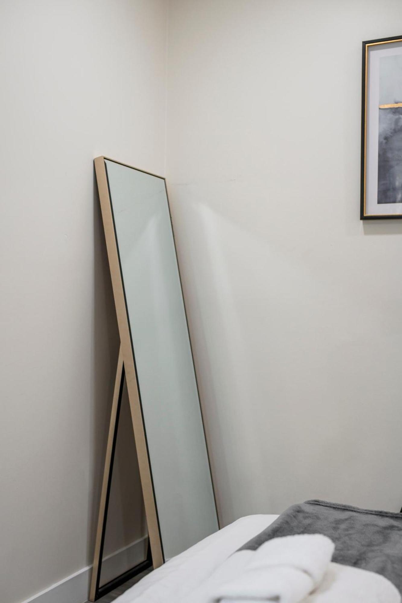 New Renovated 2B2B Apt Self Checkin Free Parking 1 Pasadena Kültér fotó